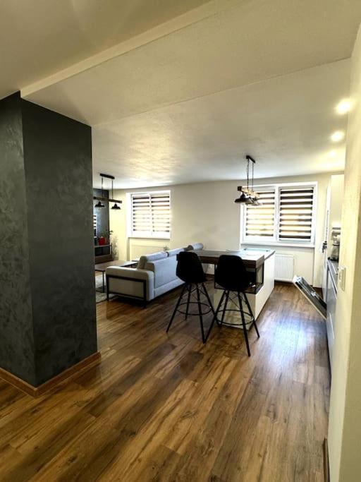 Modern Apartment In City Centre Banská Bystrica Exterior foto